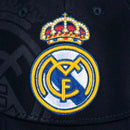 Gorra Azul Detalle de Escudo Real Madrid